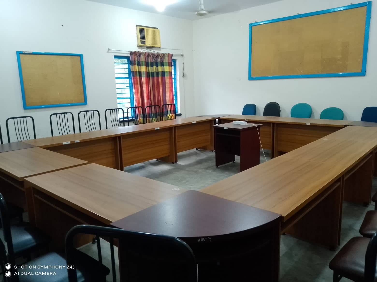 Banchte Shekha ITRAD AC Meeting Room